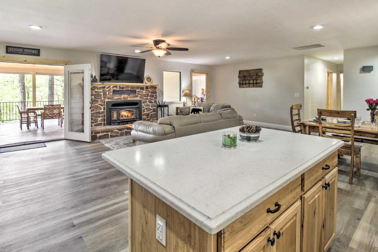 Pinetop Creekside Cabin Secret Game Room! Luaran gambar